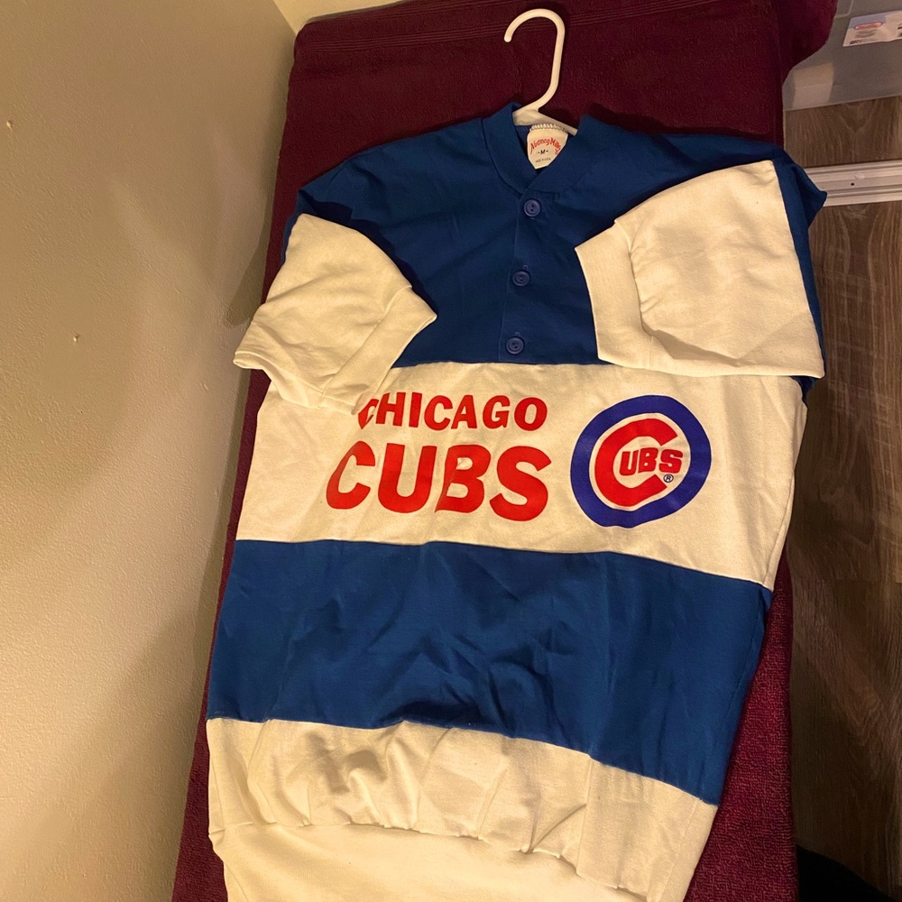 Vintage Chicago cubs shirt